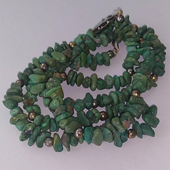 2FT+ VINTAGE All Natural Green Turquoise Chip Necklace **SALE PRICE** - Picture 6 of 12